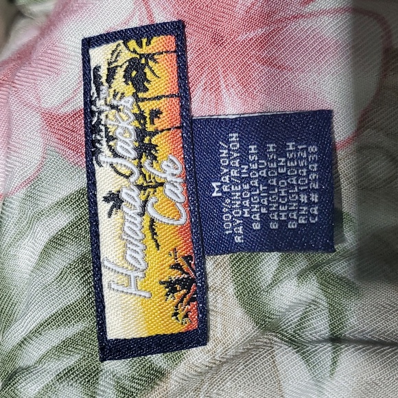 Collared sleeveless button up blouse - Picture 3 of 4